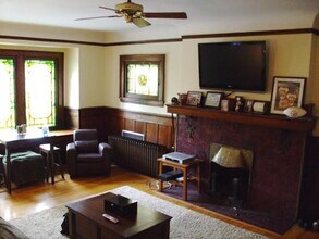 827 S Braddock Ave, Unit Apt. #1 in Pittsburgh, PA - Building Photo - Building Photo