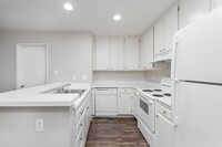 Lake View Park Apartments in Santee, CA - Building Photo - Interior Photo