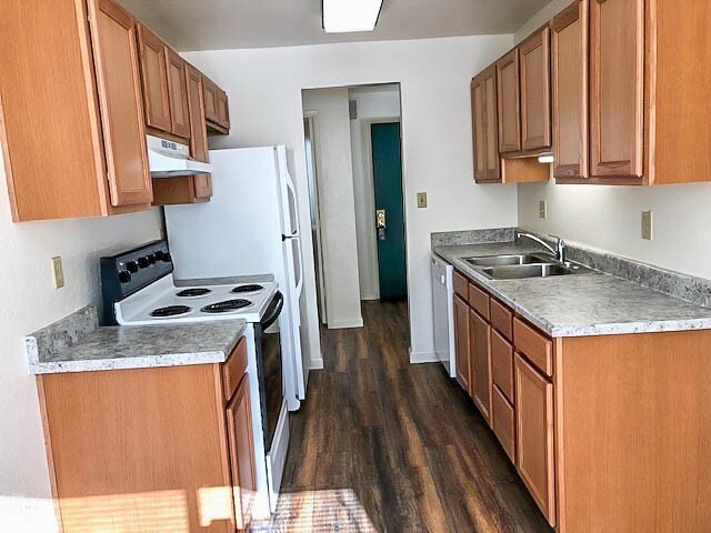 property at 3929 Clear Acre Ln