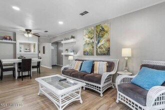 1807 Curcor Dr in Gulfport, MS - Building Photo - Building Photo