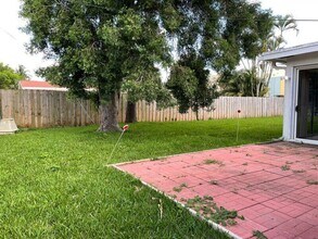 499 Iris Ave in Palm Beach Gardens, FL - Building Photo - Building Photo