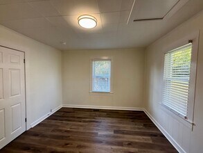 1615 N Park Ave in Burlington, NC - Building Photo - Building Photo