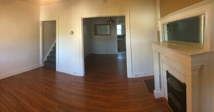 2818 Clermont Ave in Pittsburgh, PA - Building Photo - Building Photo