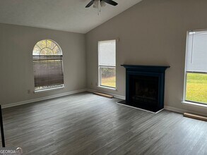 1560 Pin Oak Ln SE in Conyers, GA - Building Photo - Building Photo