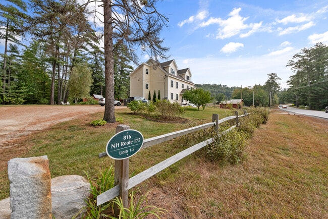 816 New Hampshire Rte 175 in Holderness, NH - Building Photo - Building Photo