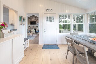 25 Longview Dr in Brookfield, CT - Building Photo - Building Photo
