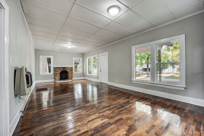 property at 1119 N 35th St