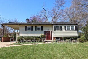 8504 Wagon Wheel Rd in Alexandria, VA - Building Photo