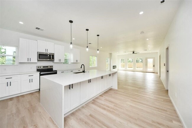 property at 600 Rd 5105