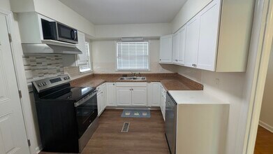 800 N Briarcliff Rd in Warner Robins, GA - Building Photo - Building Photo