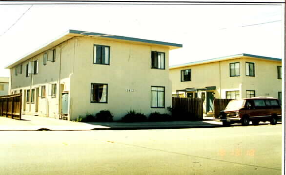 1408 Middlefield Rd in Redwood City, CA - Foto de edificio - Building Photo