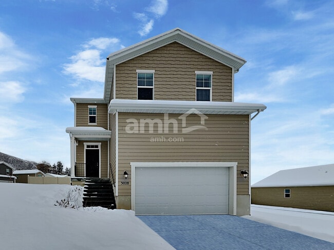 property at 3028 E S Village Dr