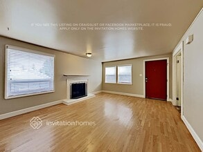 18303 9th Ave NE in Shoreline, WA - Building Photo - Building Photo