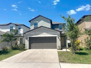 7029 Samuel Ivy Dr in Tampa, FL - Foto de edificio - Building Photo