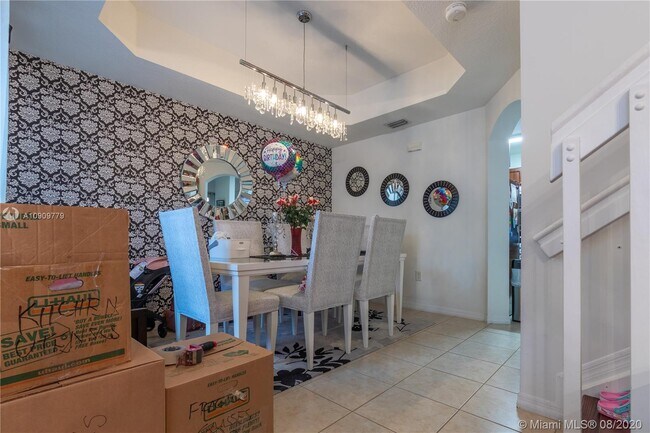 14318 SW 10th St-Unit -2409 in Pembroke Pines, FL - Building Photo - Building Photo