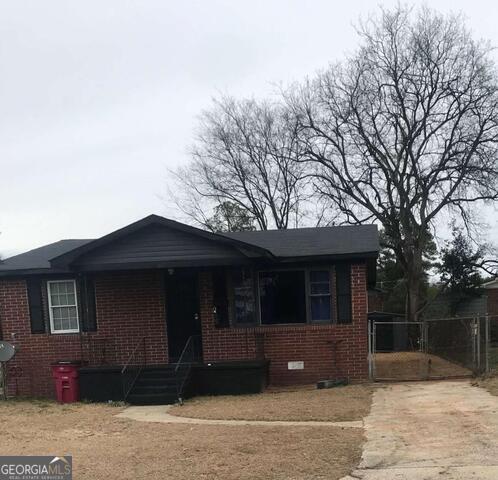 property at 812 Edwards Ave