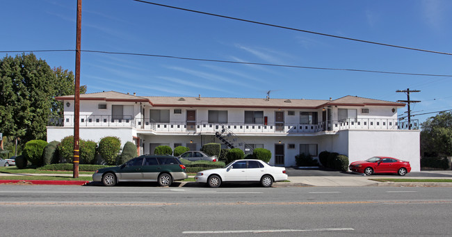 10680 Louise Ave in Granada Hills, CA - Building Photo - Building Photo