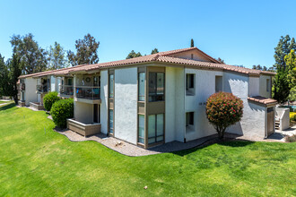 One Oaks North in San Diego, CA - Building Photo - Building Photo