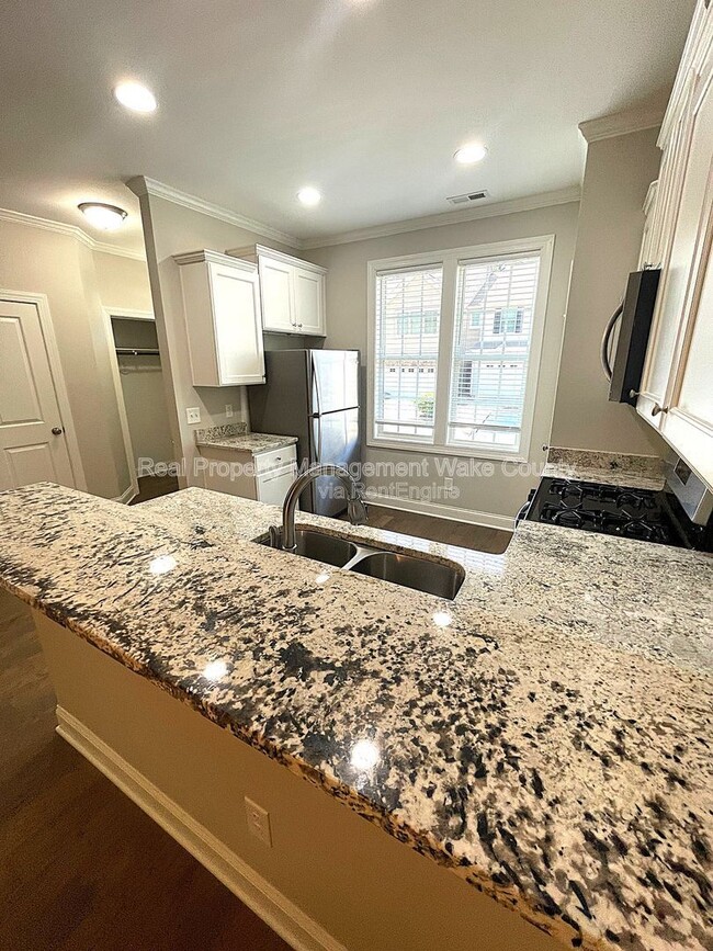 139 Cobalt Creek Way in Holly Springs, NC - Building Photo - Building Photo