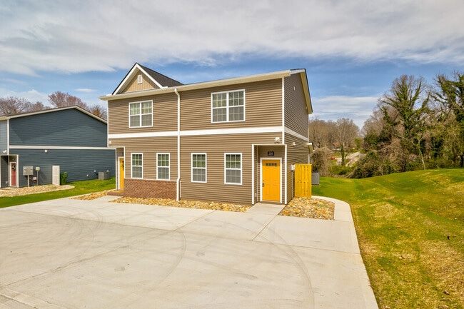 312 Bogle St in Maryville, TN - Building Photo - Building Photo