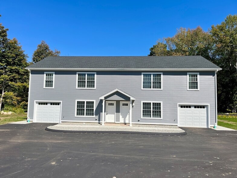 479 Norwich Ave, Unit 1 in Colchester, CT - Building Photo