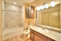 Oaks at Wayside Apartments photo'