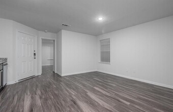9725 Yuma St-Unit -A in Houston, TX - Building Photo - Building Photo
