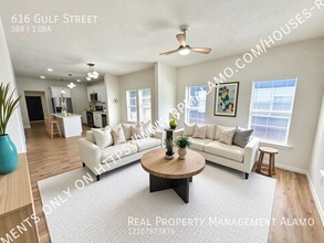 616 Gulf St in San Antonio, TX - Building Photo - Building Photo