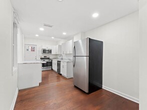 2443 Nicholas St in Philadelphia, PA - Building Photo - Building Photo