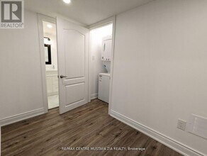 359 Emmett Landing in Milton, ON - Building Photo - Building Photo