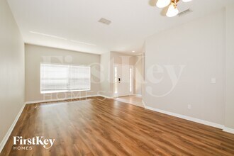 1242 Longville Cir in Tavares, FL - Foto de edificio - Building Photo