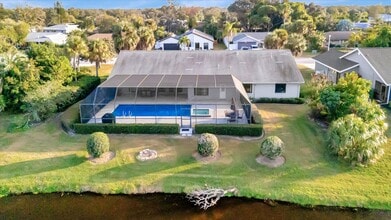 4859 Greencroft Rd in Sarasota, FL - Building Photo - Building Photo