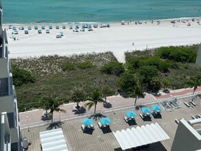 5701 Collins Ave, Unit 5701 Collins AVe in Miami Beach, FL - Building Photo - Building Photo