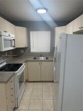13920 NE 2nd Ave in Miami, FL - Building Photo - Building Photo