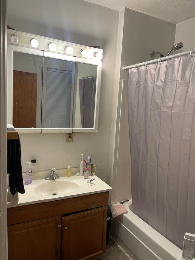 property at 231 Ashworth Pl