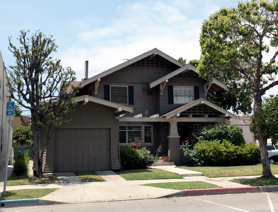 1702 E 2nd St in Long Beach, CA - Building Photo