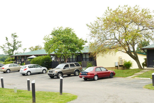 Amhurst Apartments in Erlanger, KY - Building Photo - Building Photo