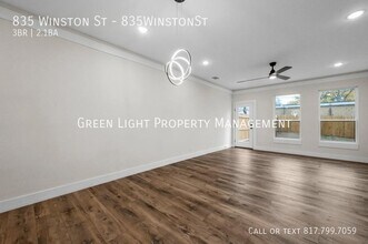 835 Winston St in Dallas, TX - Building Photo - Building Photo