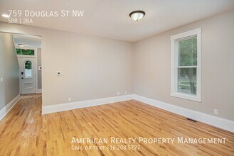 759 Douglas St NW in Grand Rapids, MI - Building Photo - Building Photo