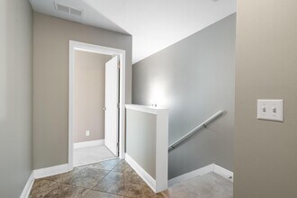 8890 White Ibis Way in Navarre, FL - Building Photo - Building Photo