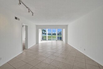 169 Atlantis Blvd, Unit A in Atlantis, FL - Building Photo - Building Photo