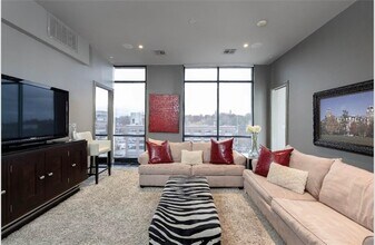 401 W Watson St in Fayetteville, AR - Building Photo - Building Photo