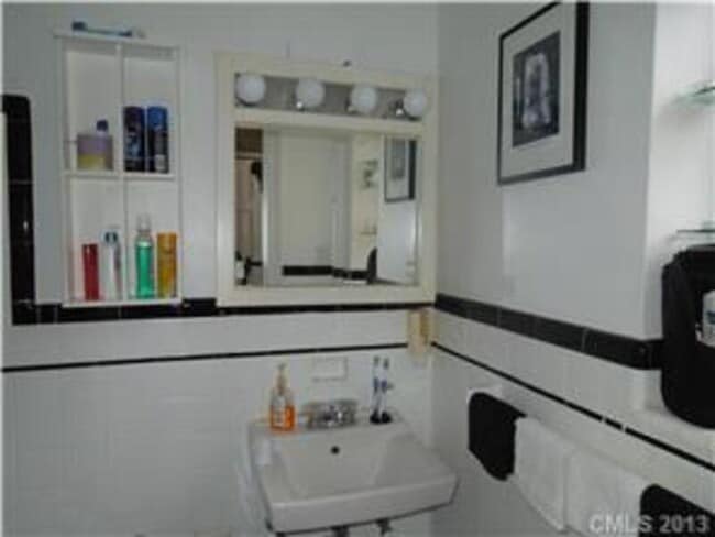 1121 Myrtle Ave in Charlotte, NC - Building Photo - Building Photo