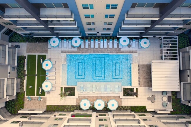 property at 3636 W Dallas St