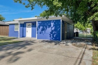 3708 Ruthann Dr in Fort Worth, TX - Building Photo - Building Photo