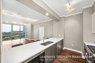 1201 S Prairie Ave in Chicago, IL - Building Photo - Building Photo