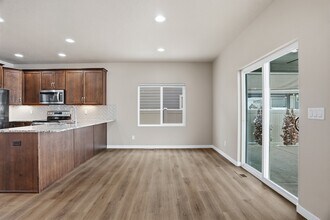 2067 W Alsea Ave in Post Falls, ID - Building Photo - Building Photo