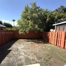 451 NE 136th St in North Miami, FL - Building Photo - Building Photo