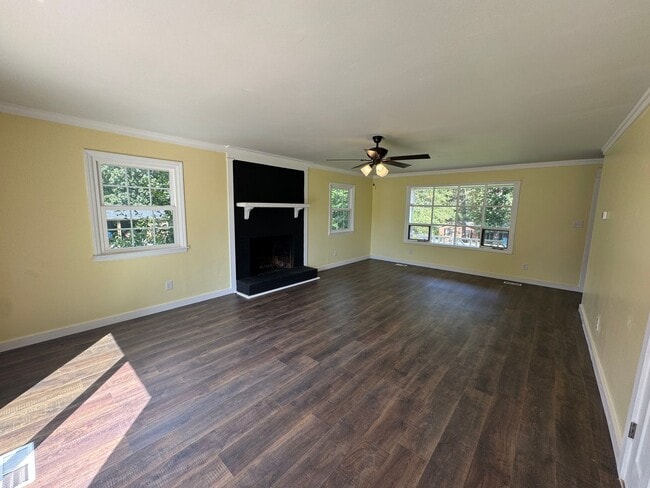 305 Plantation Dr in Kings Mountain, NC - Building Photo - Building Photo