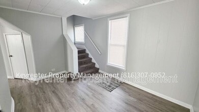 142 N Bellaire Ave in Kansas City, MO - Building Photo - Building Photo